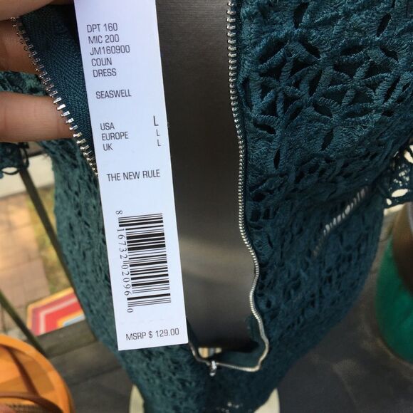 Gianni Bini Eyelet Lace Colder Shoulder Green Dress - Picture 5 of 7